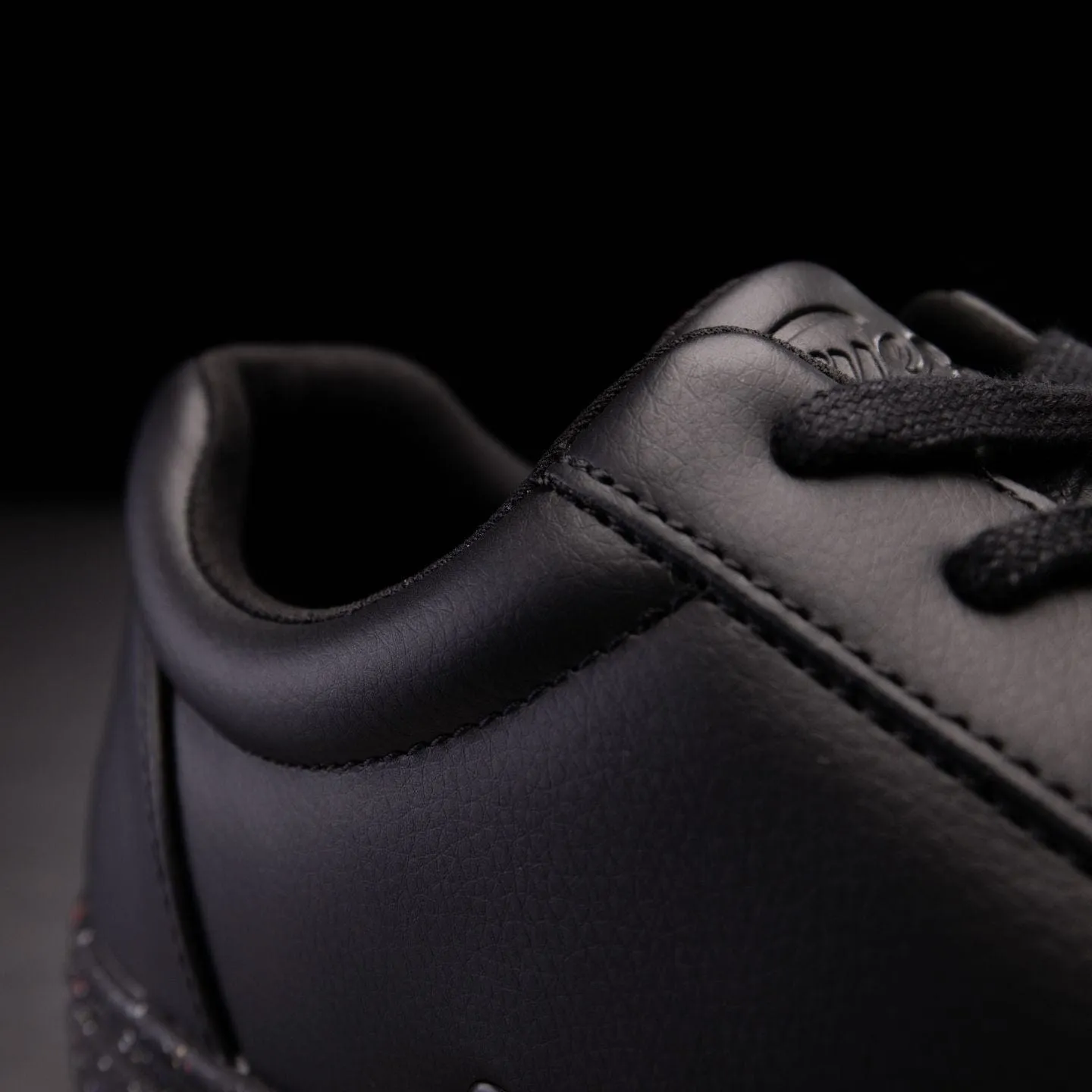 All-black | Low-top (Collective)