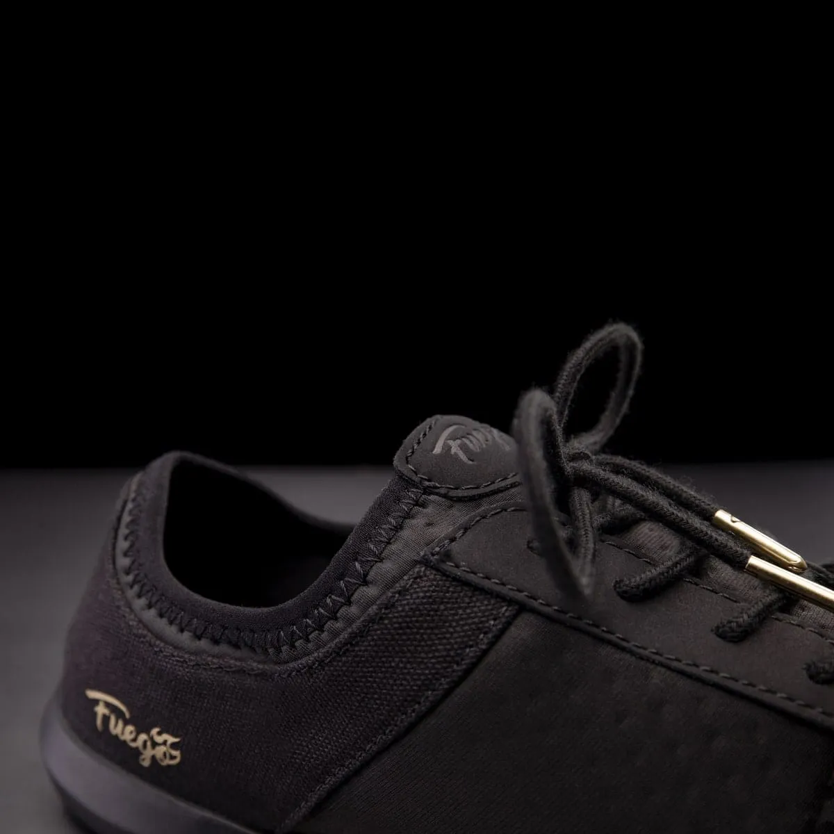 All-black | Split-sole (Collective)