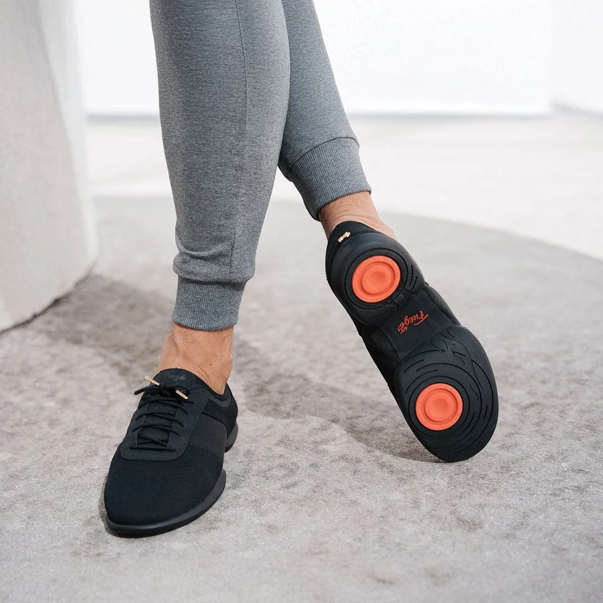 All-black | Split-sole (Collective)